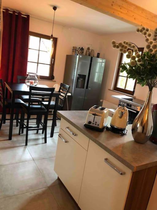 Willkommen Im Casa Felice, Der Wohlfuehl Oase Mit Balkon, 4 Betten Und Homeoffice Platz Aidlingen Exterior foto